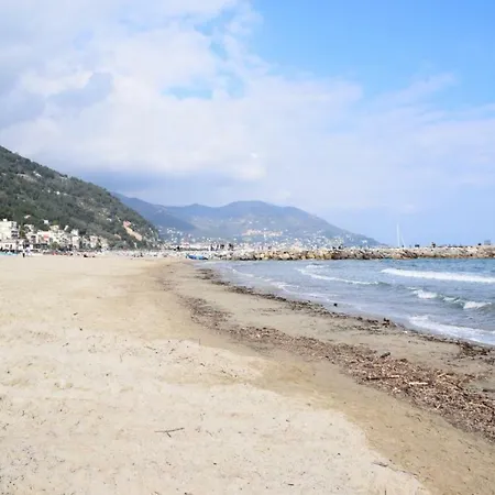Piazza Xxv Aprile Laigueglia