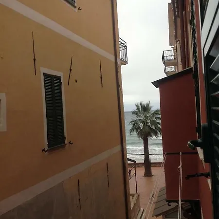 Piazza Xxv Aprile Laigueglia